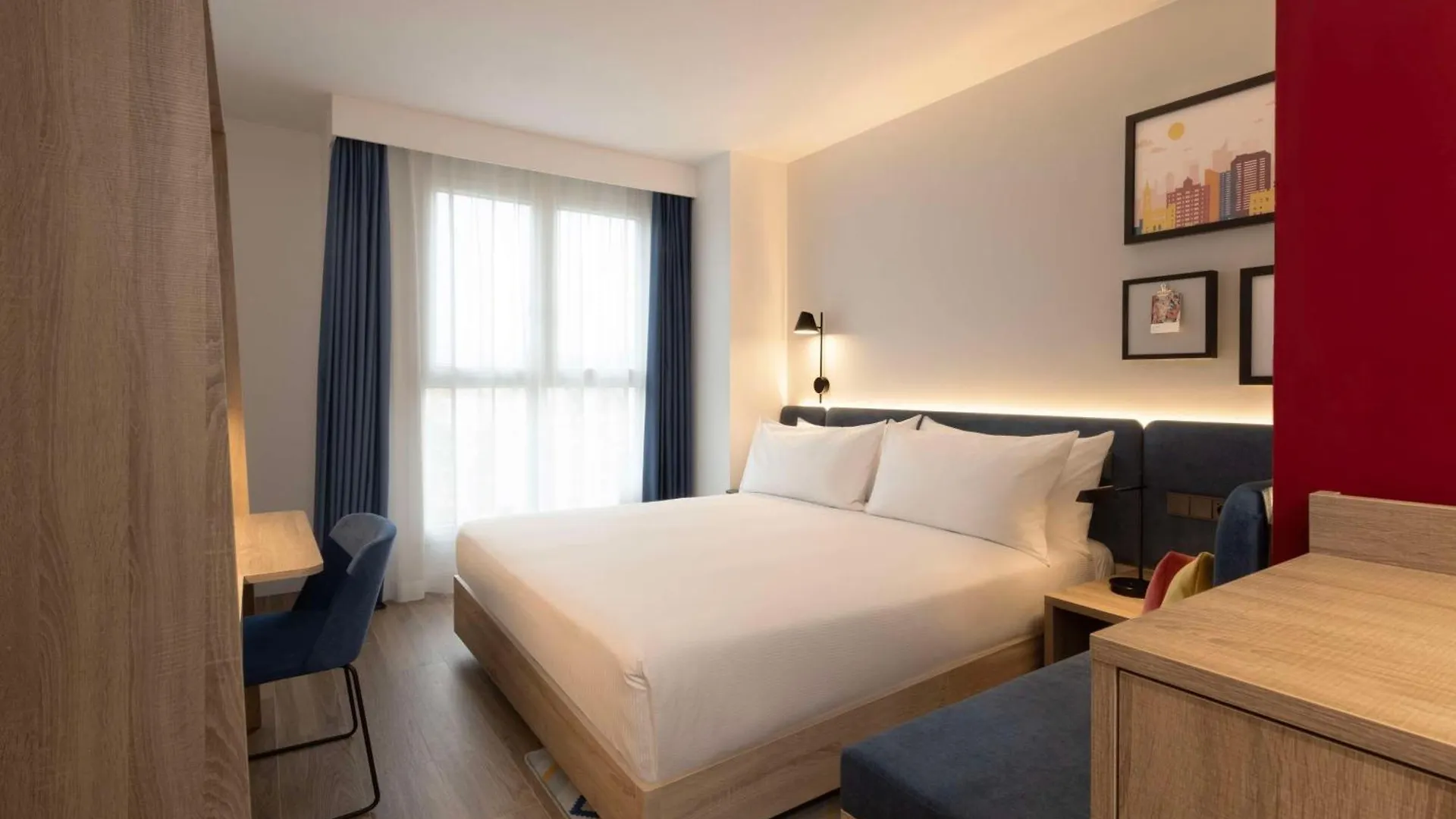Отель Hampton By Hilton Malaga Martiricos 3*,  Испания