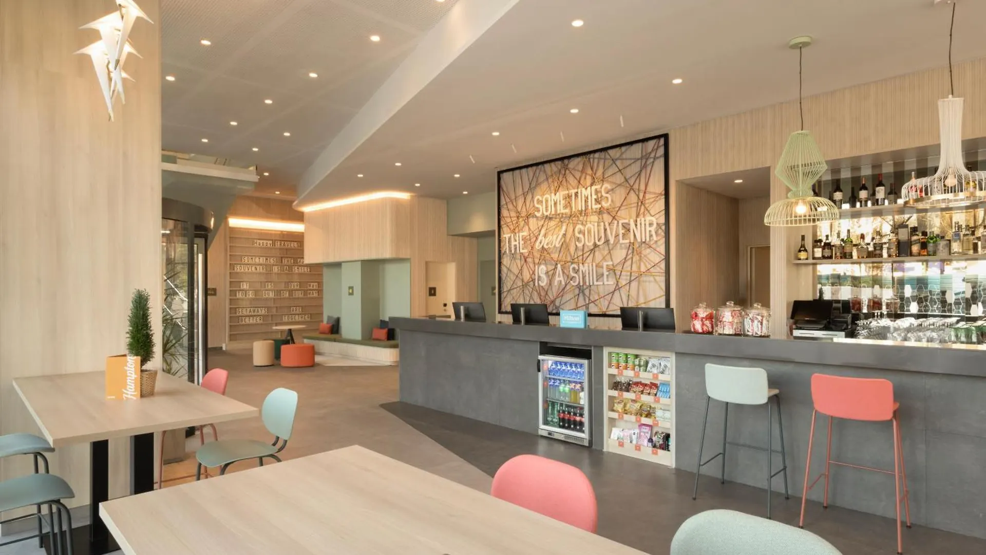 Отель Hampton By Hilton Malaga Martiricos