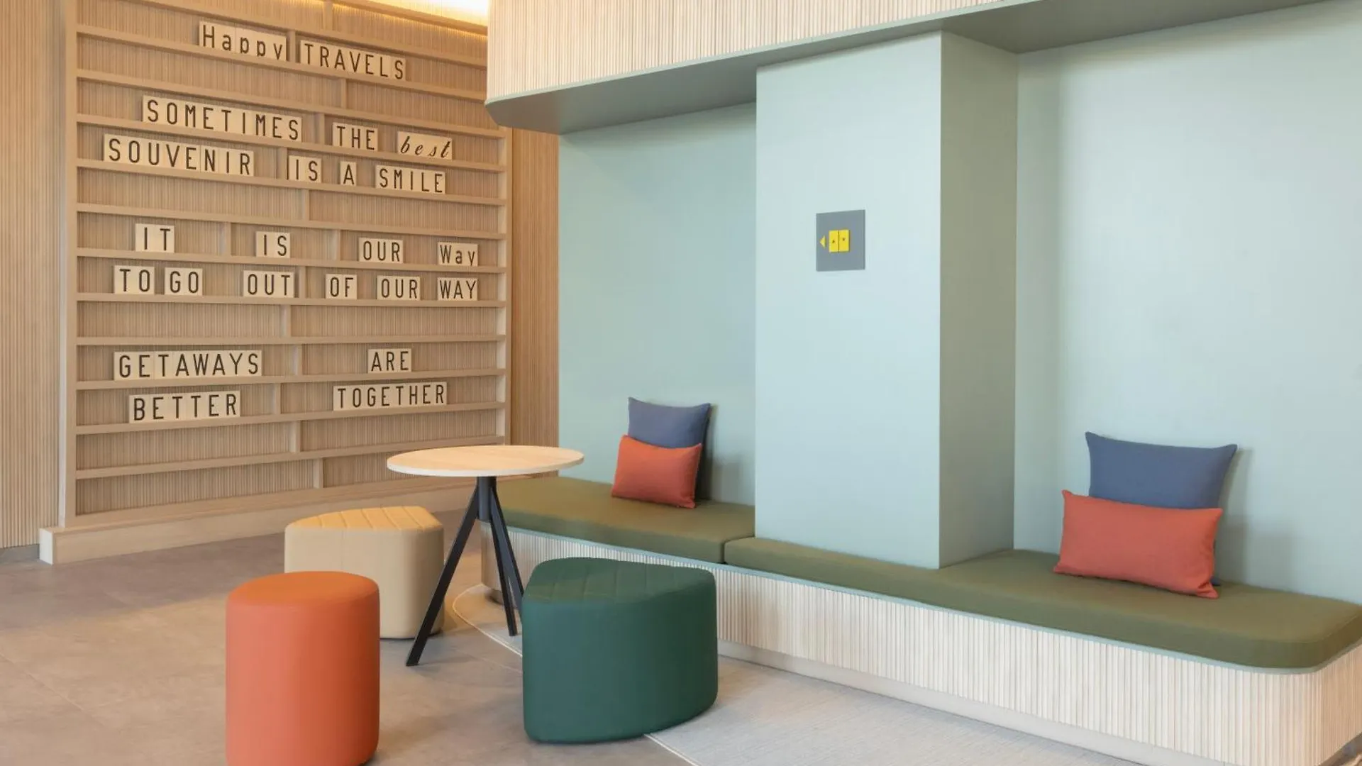 Отель Hampton By Hilton Malaga Martiricos