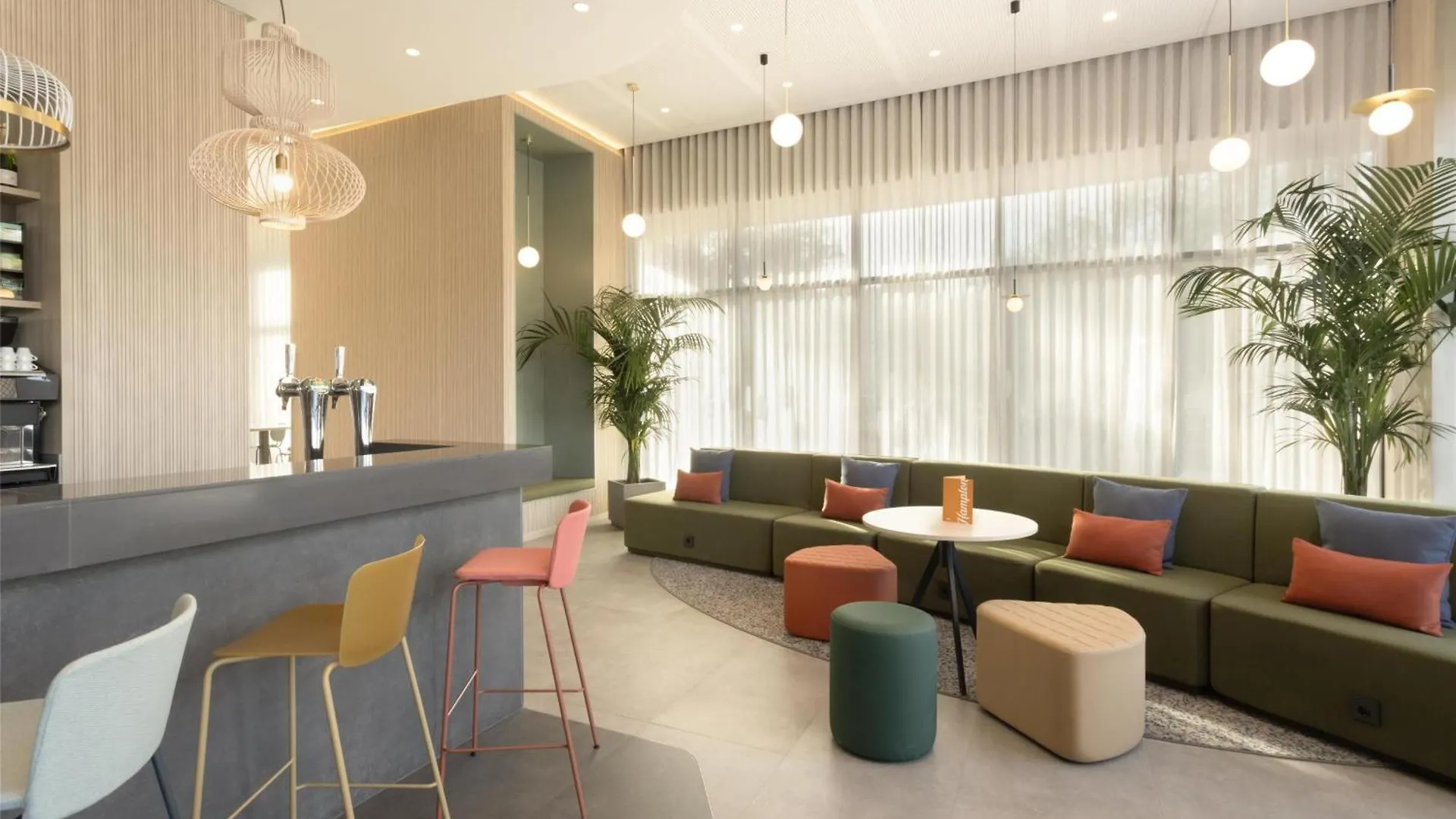 Hampton By Hilton Malaga Martiricos Hotel 3*,